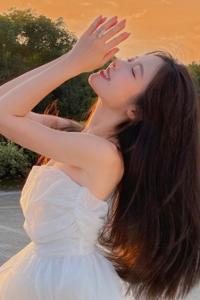 18岁极品美少女